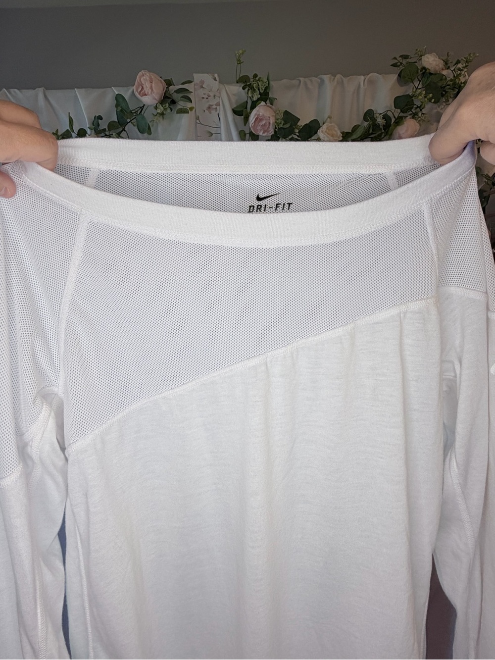 Nike White Long Sleeve Pullover Sweatshirt